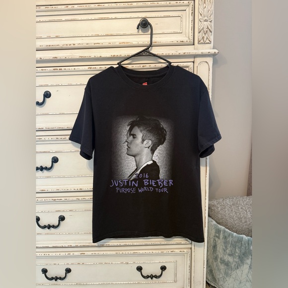 2016 Justin B. World Tour, 2 sided, 90s Vintage Graphic Men T-Shirt size M - Picture 1 of 7